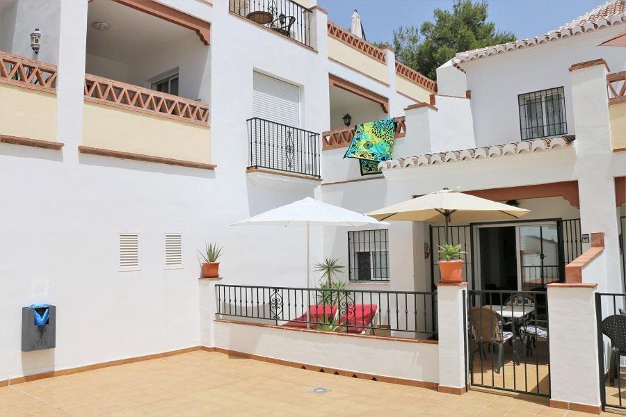 Casa Kasander, Two Bedroom Appartment Near Beach With Pool 네르하 외부 사진